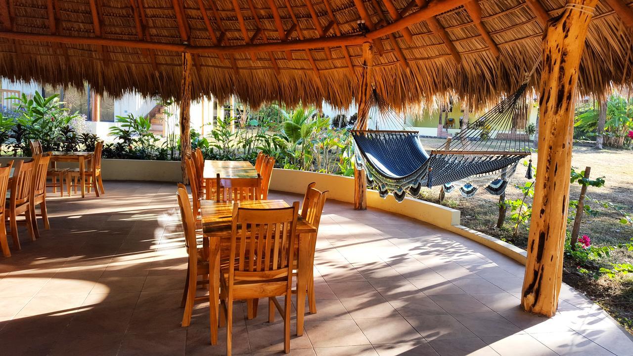 Las Palmeras Beach Hotel Aposentillo Esterno foto